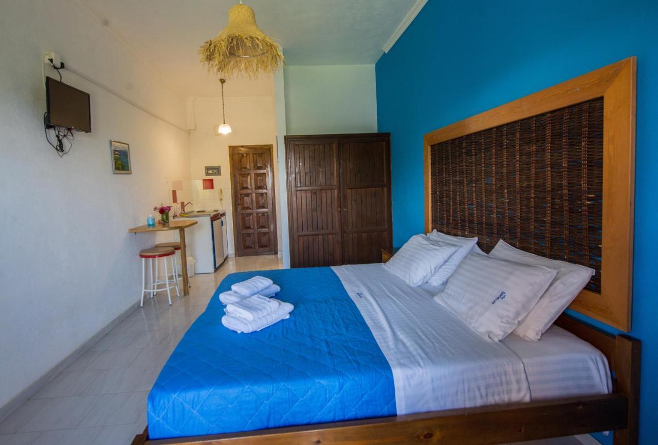 Villa Spyridoula Studios On The Beach Sidárion Extérieur photo