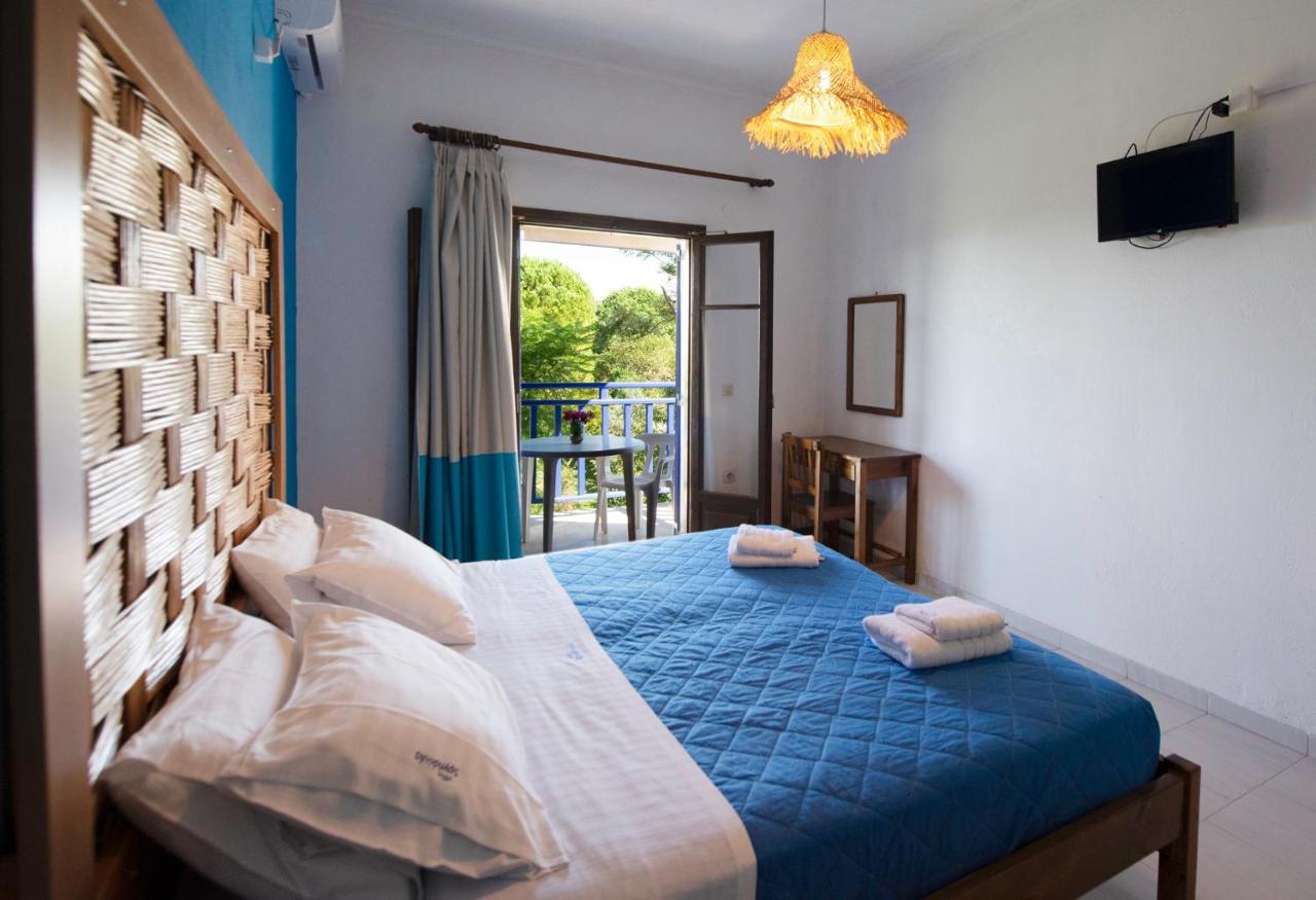 Villa Spyridoula Studios On The Beach Sidárion Extérieur photo